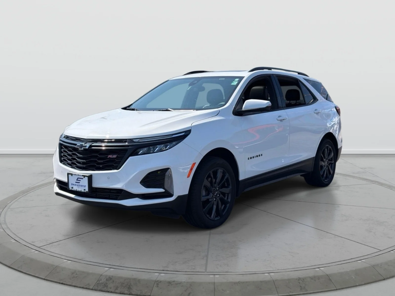 Used 2024 White Chevrolet RS image 3