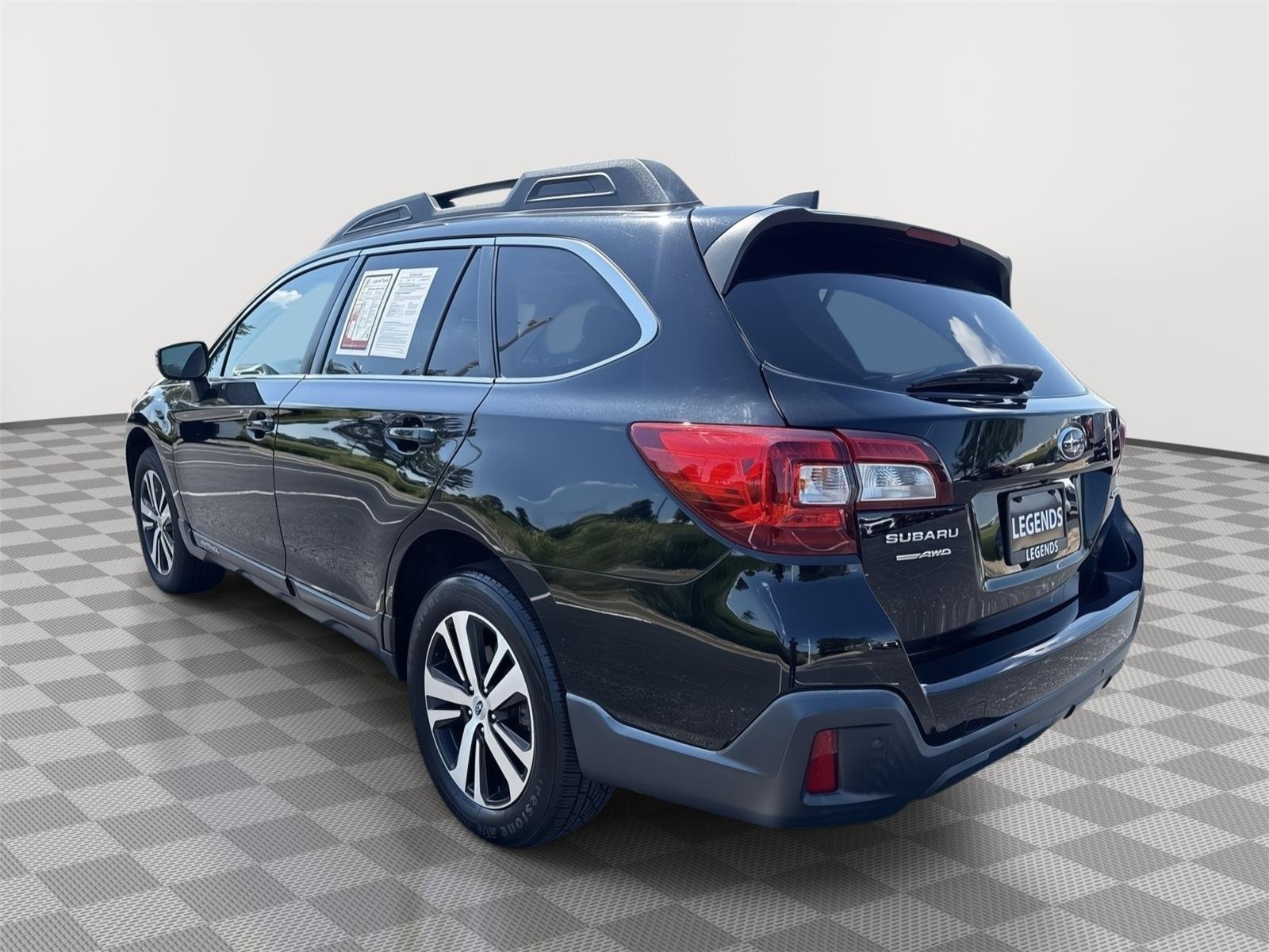 Used 2018 Crystal Black Silica Subaru Limited image 10