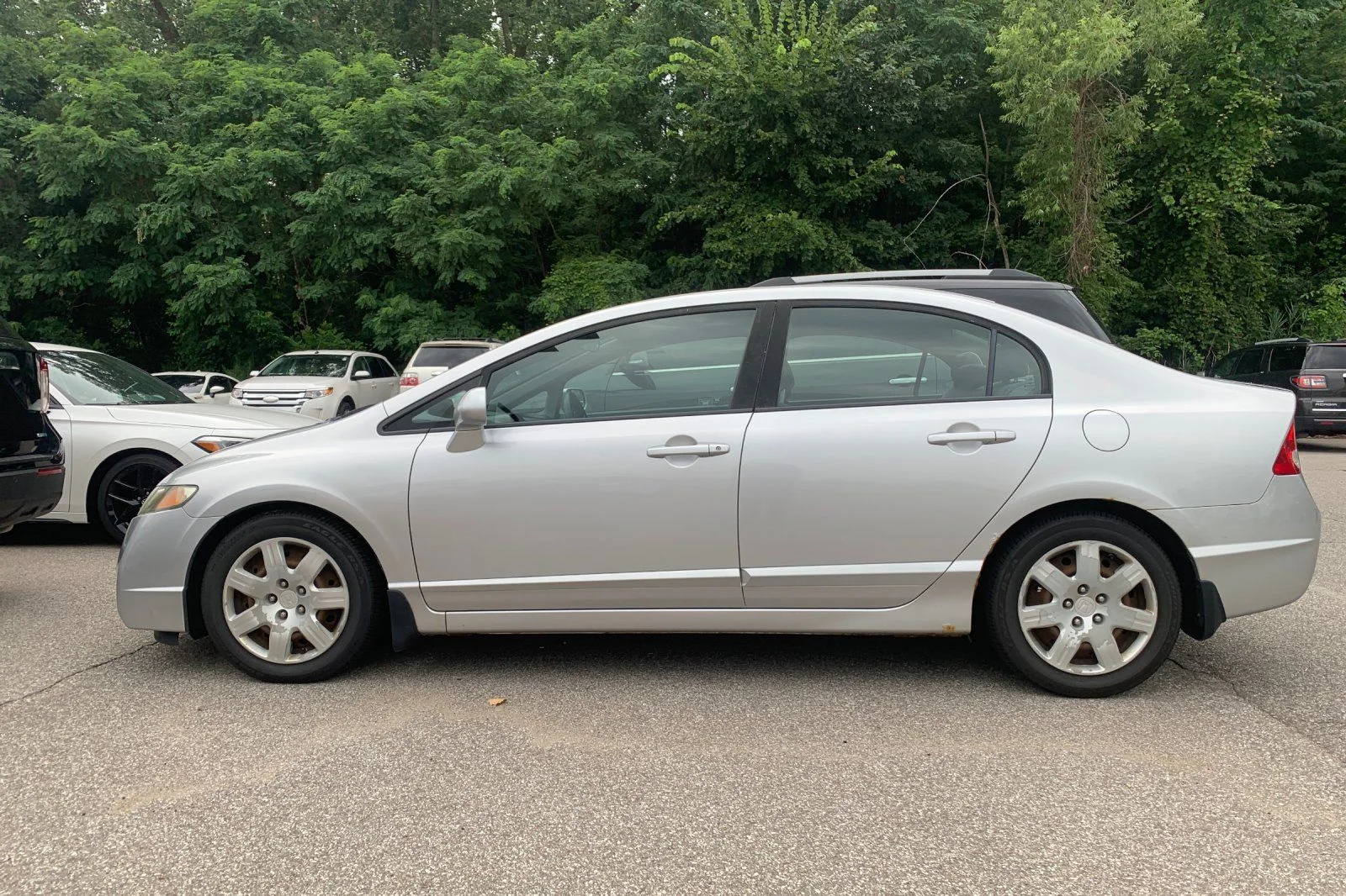 Used 2010 Silver Honda LX image 2