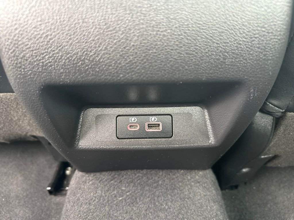 Used 2024 White Nissan 2.5 SR image 19