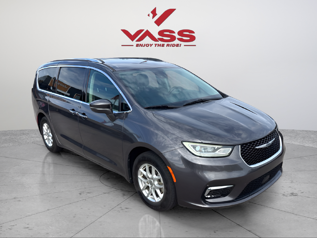 Used 2021 Gray Chrysler Touring L image 7
