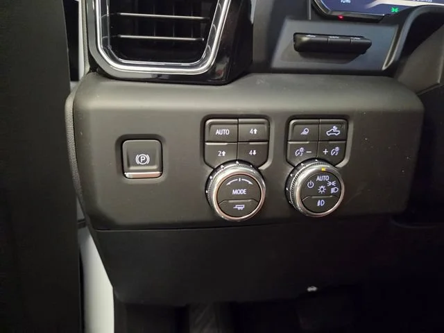 New 2026 Glacier White Tricoat GMC Denali Ultimate image 31