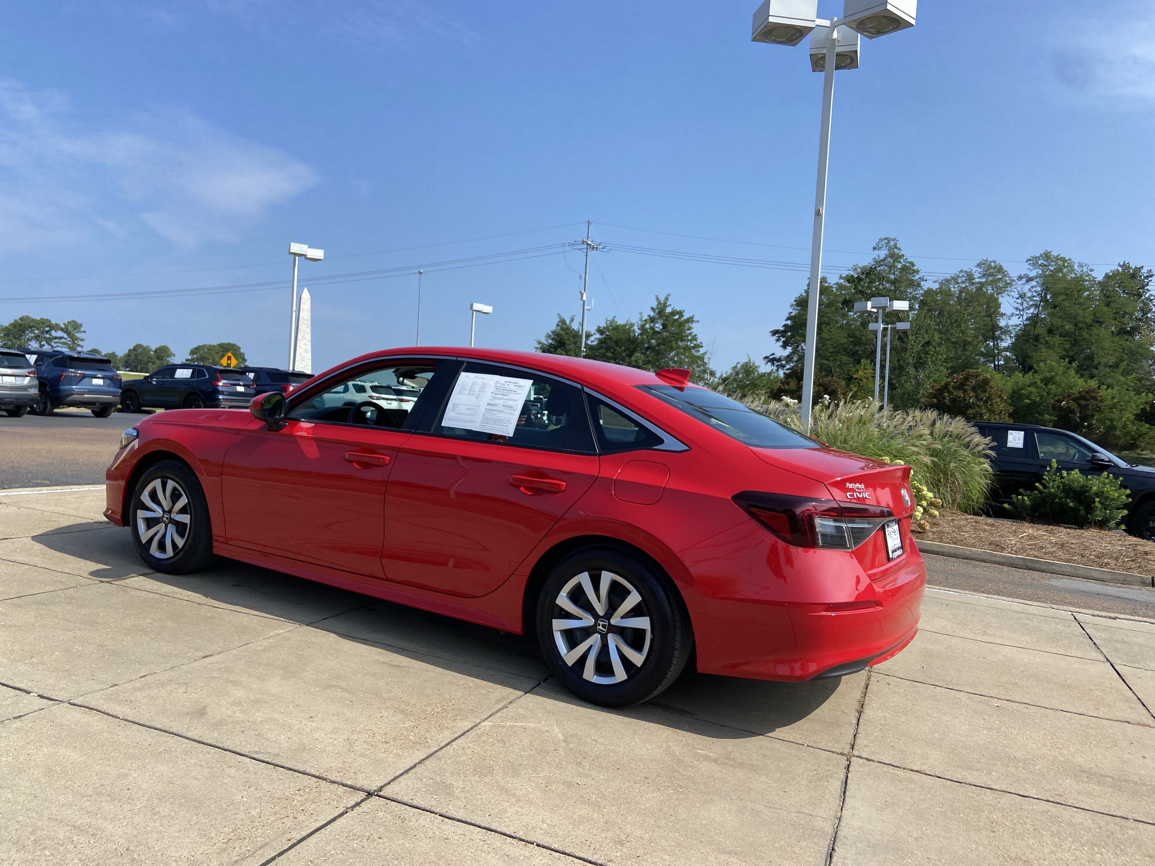 Used 2025 Rallye Red Honda LX image 8