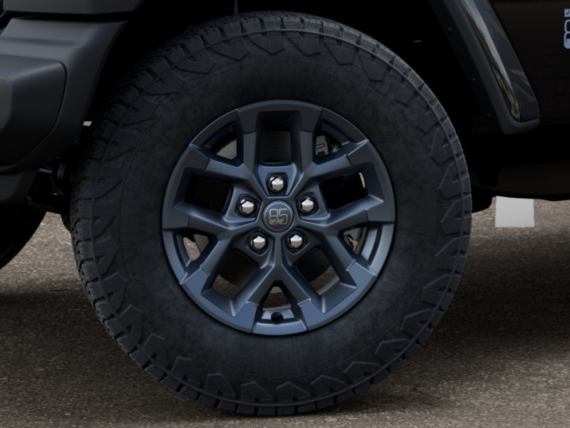 New 2026 Black Clear-Coat Exterior Paint Jeep 4-Door 85th Anniversary Edition image 8