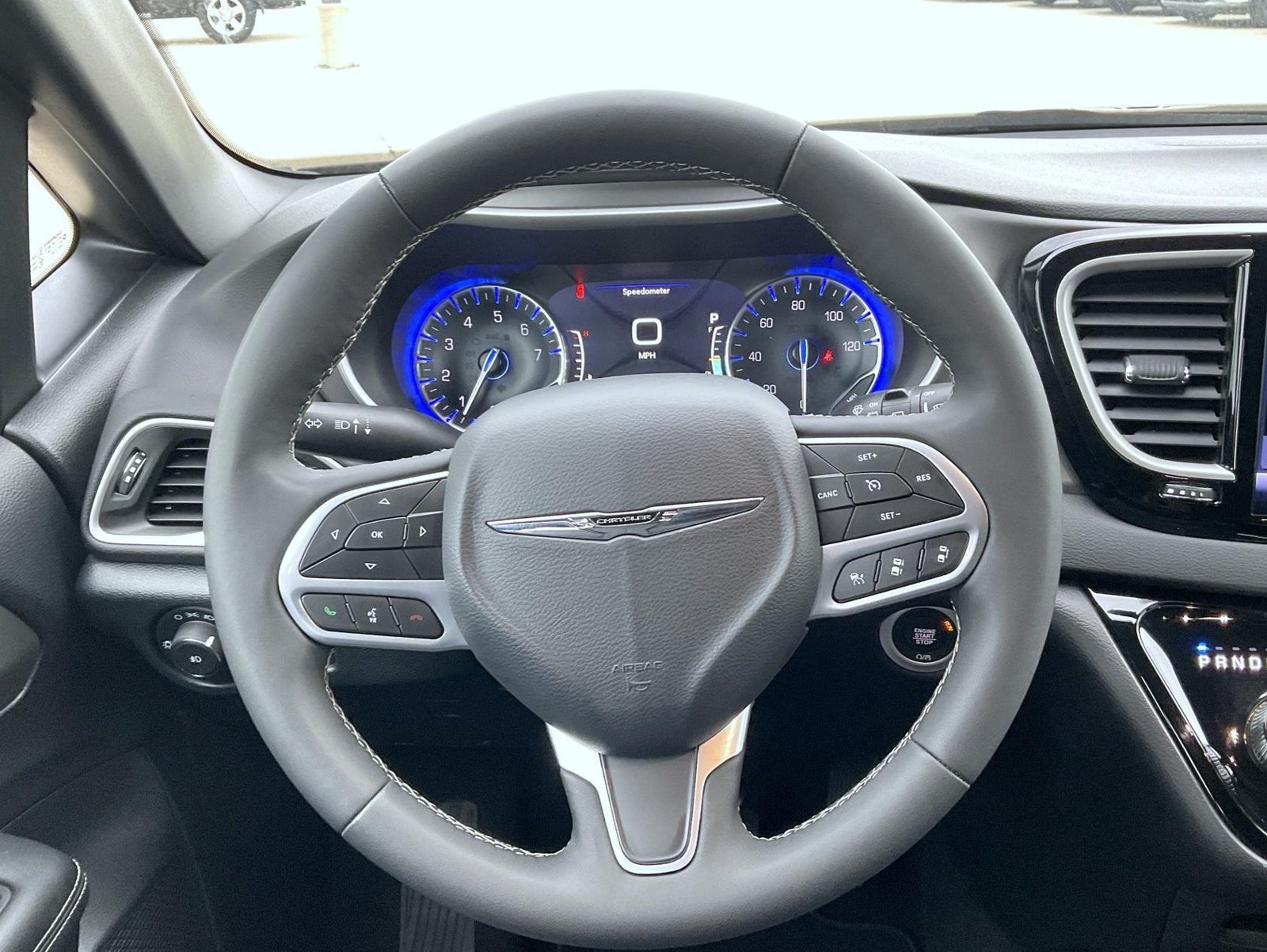 Used 2025 White Chrysler Select image 13