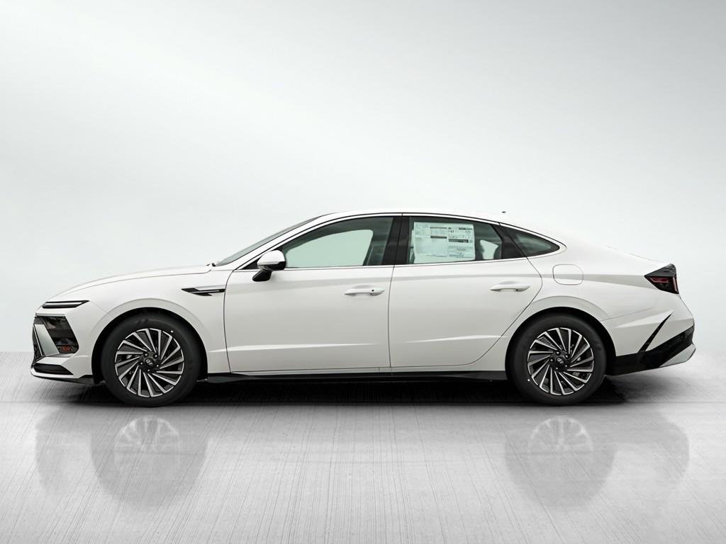 New 2026 Serenity White Hyundai SEL FWD image 28