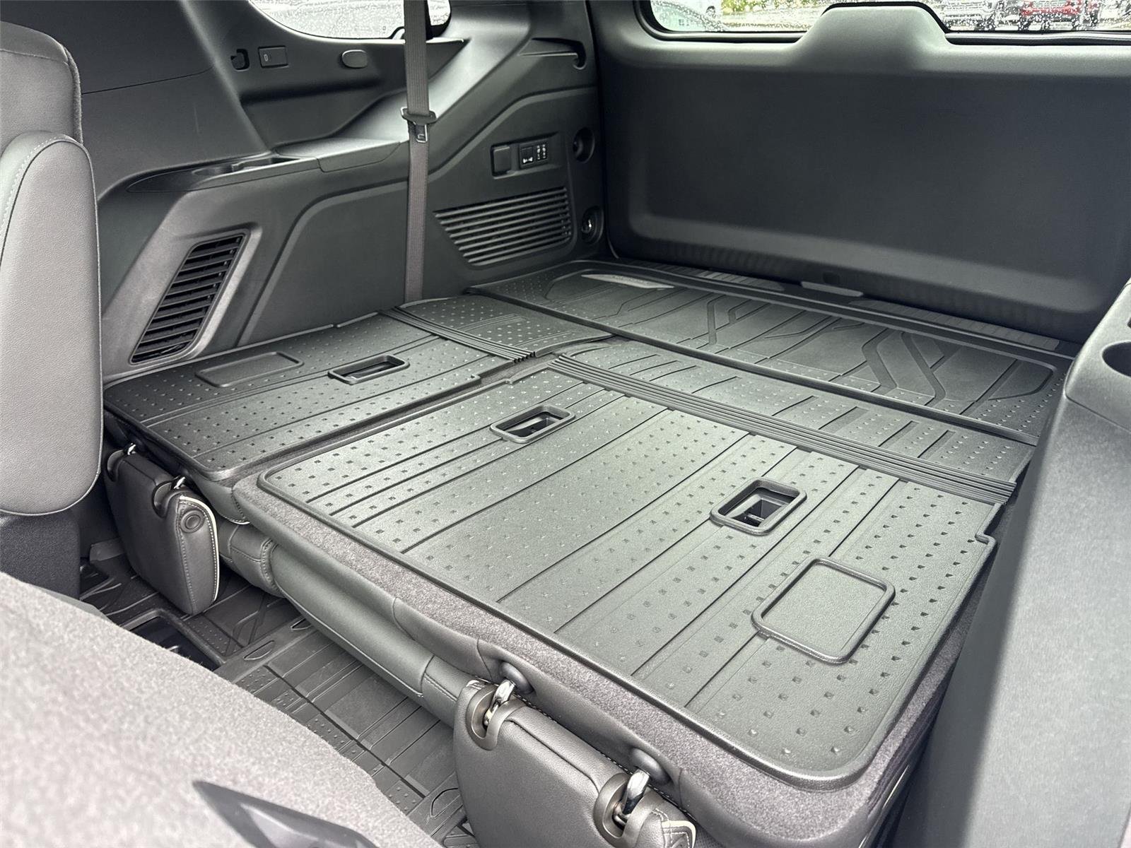 2026 Chevrolet Tahoe Premier - Photo 27