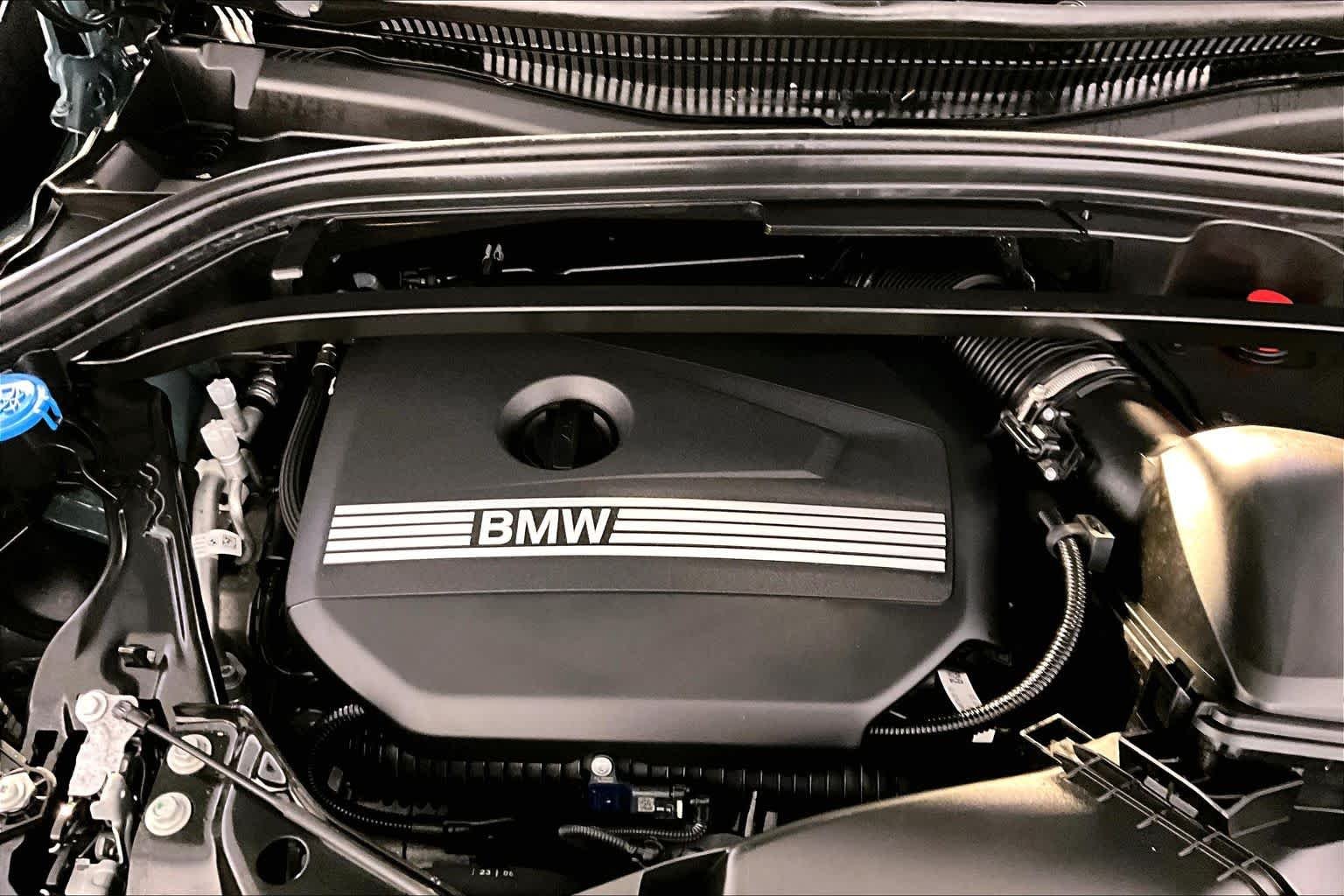 Used 2023 Cape York Green Metallic BMW xDrive28i image 31