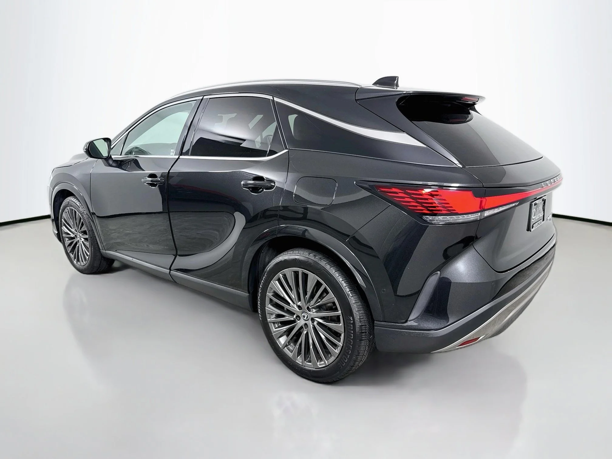 Certified Used 2025 CAVIAR Lexus 350h Luxury image 5