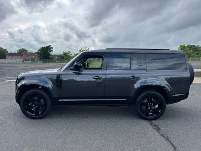 New 2026 Carpathian Grey Land Rover X-Dynamic SE image 2