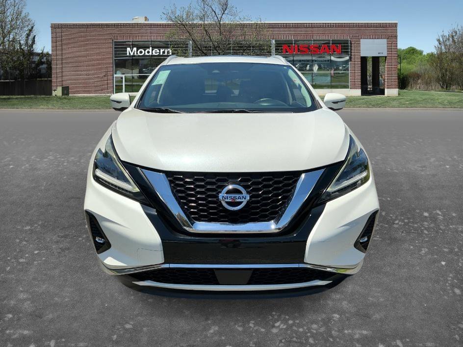 Used 2019 Pearl White Tricoat Nissan SL image 6