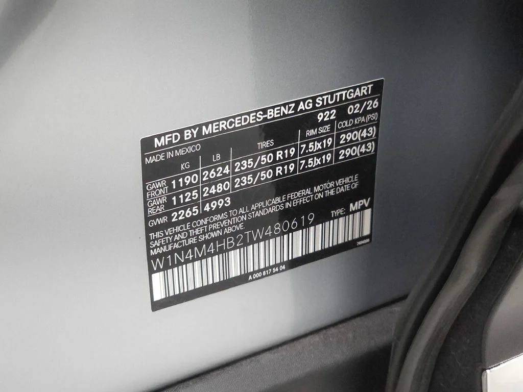Certified Used 2026 Cirrus Silver Metallic Mercedes-Benz GLB 250 image 35