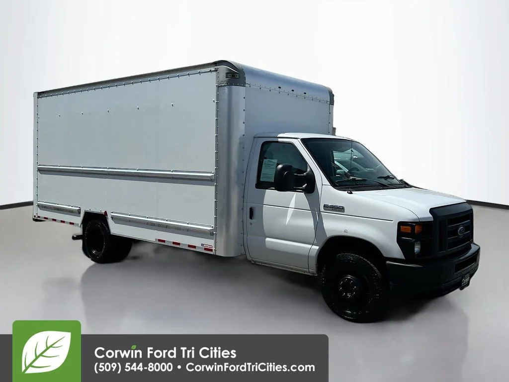 2015 Ford E-Series DRW E-350 Super Duty 176 in WB's photo