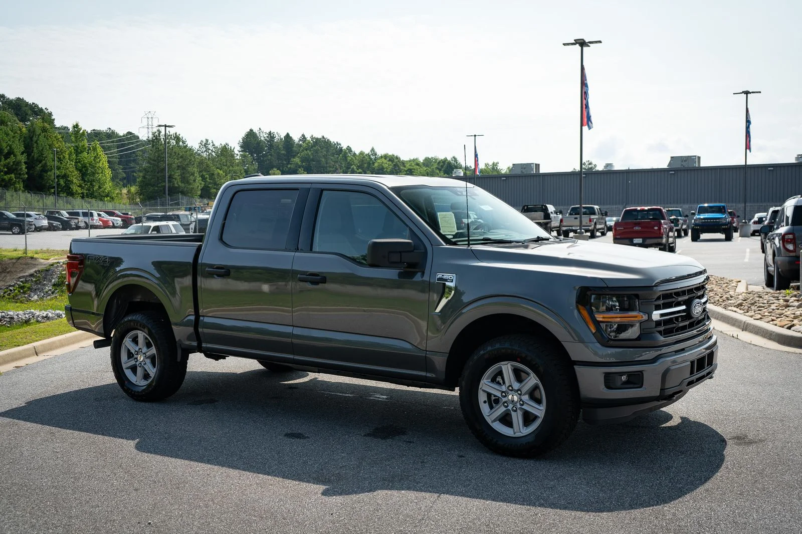 New 2026 Carbonized Gray Metallic Ford XLT image 12