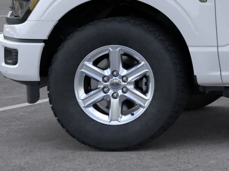 New 2026 Oxford White Ford XLT image 19
