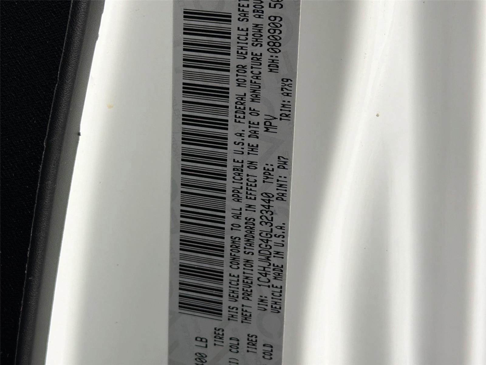 Used 2016 Bright White Clearcoat Jeep Sport image 25