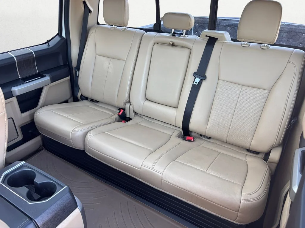 Used 2020 White Ford Lariat image 9