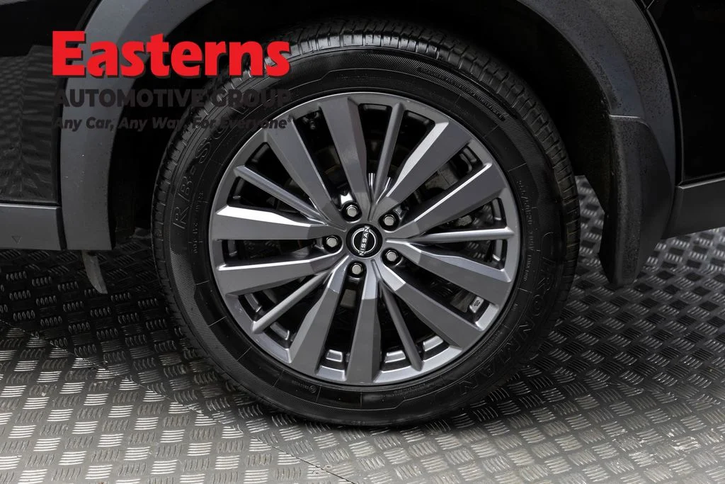 Used 2023 Black Nissan SL image 8