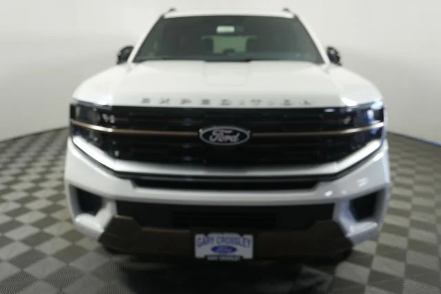 New 2027 Star White Metallic Tri-Coat Ford King Ranch® image 7