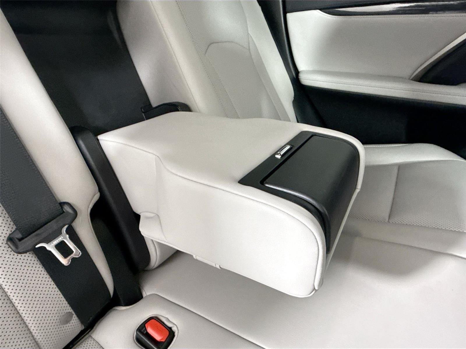 Used 2020 Eminent White Pearl Lexus RX 350 image 39