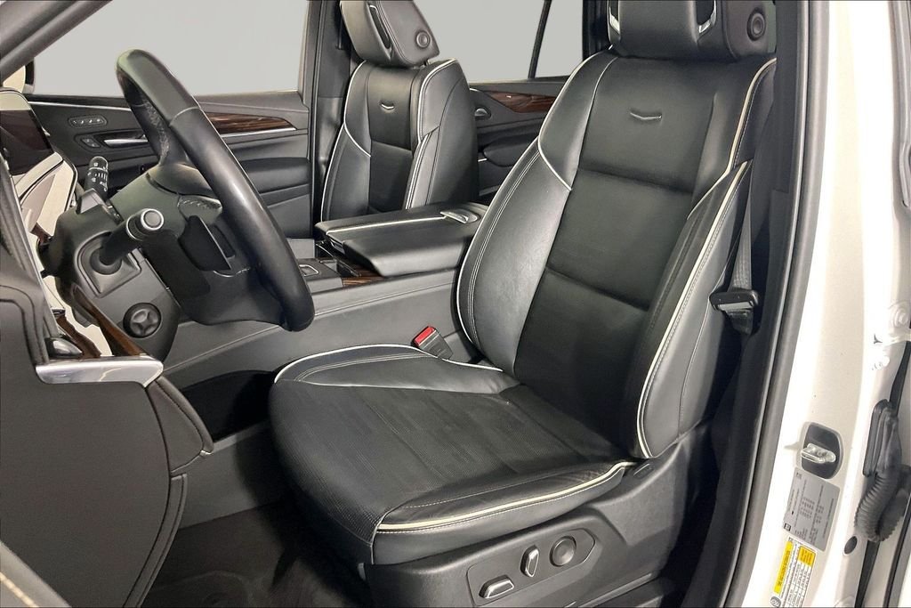 Used 2023 White Cadillac Premium Luxury image 19