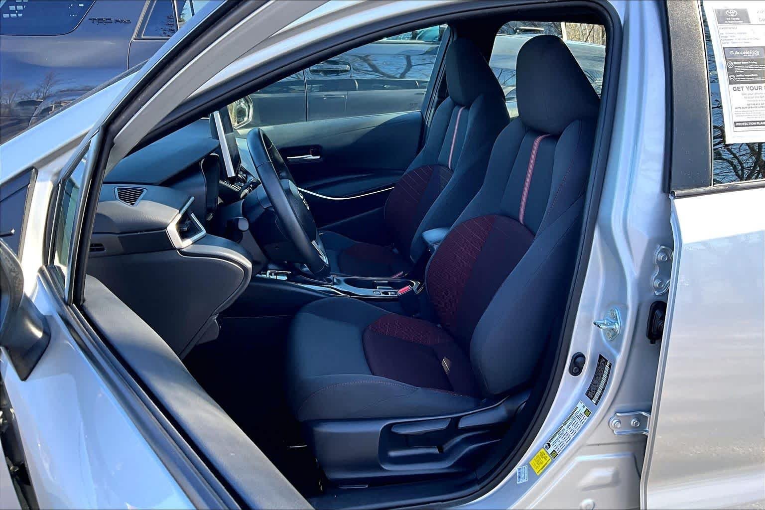 Used 2025 Classic Silver Metallic Toyota SE image 9