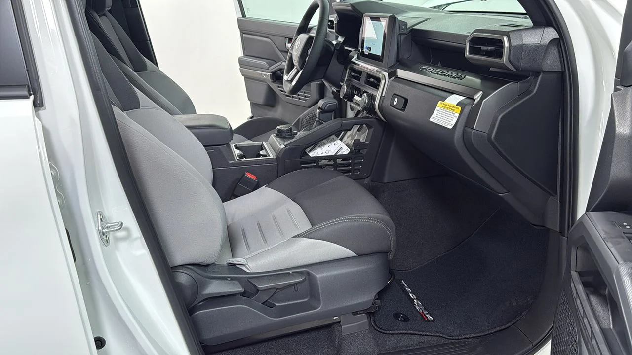2026 Toyota Tacoma TRD Sport - Photo 18
