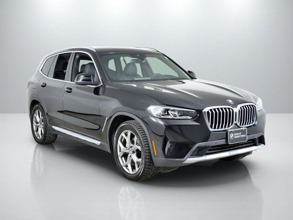 Used 2022 Black BMW xDrive30i image 8