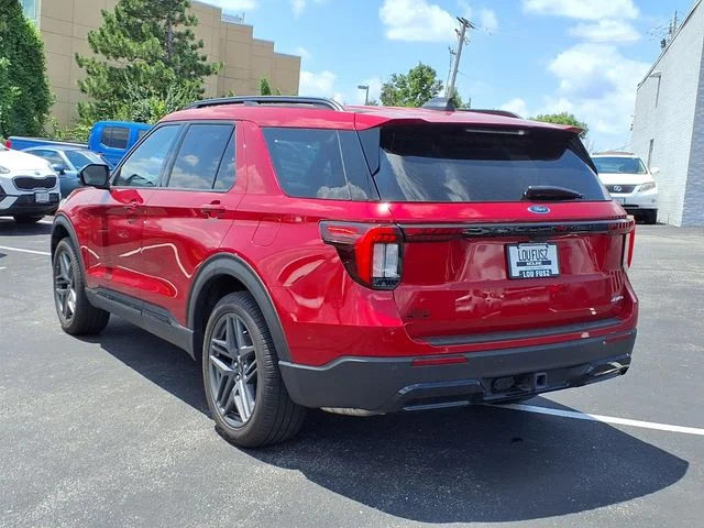 Used 2025 Red Ford ST-Line image 2
