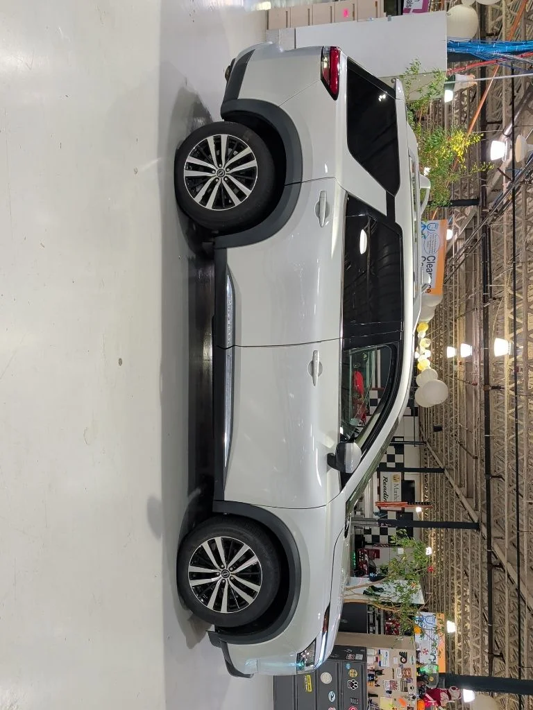 2023 Nissan Pathfinder Platinum - Photo 10