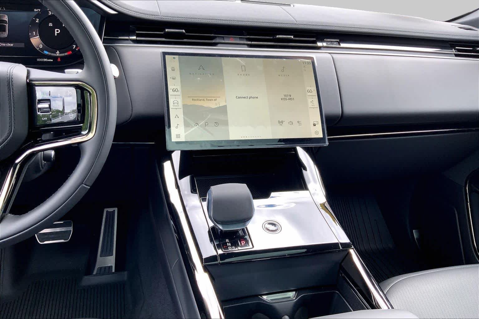 New 2026 Borasco Grey Land Rover Dynamic SE image 7