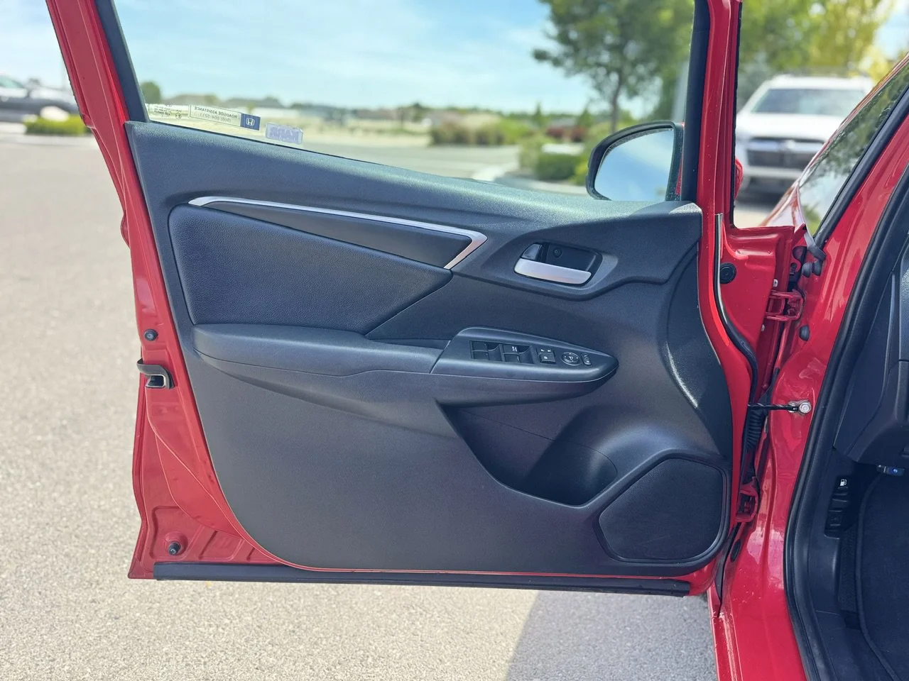 Used 2017 Red Honda LX image 9