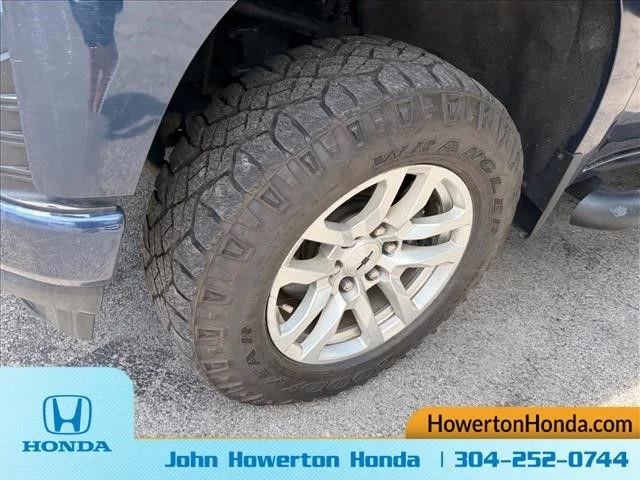 Used 2020 Blue Chevrolet RST image 24