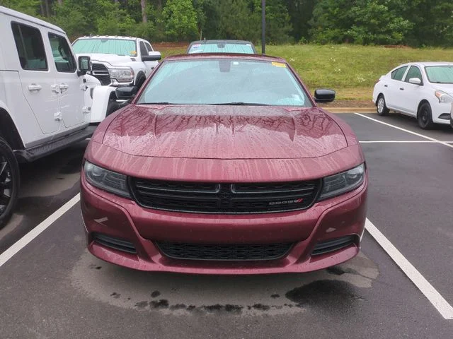 Used 2023 Red Dodge SXT image 3