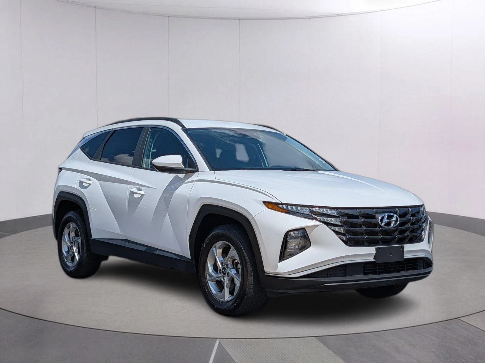 Used 2024 White Pearl Hyundai SEL image 7