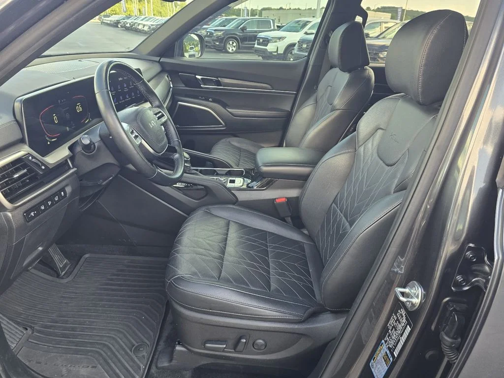 Used 2024 Gravity Gray Kia EX X-Line image 13