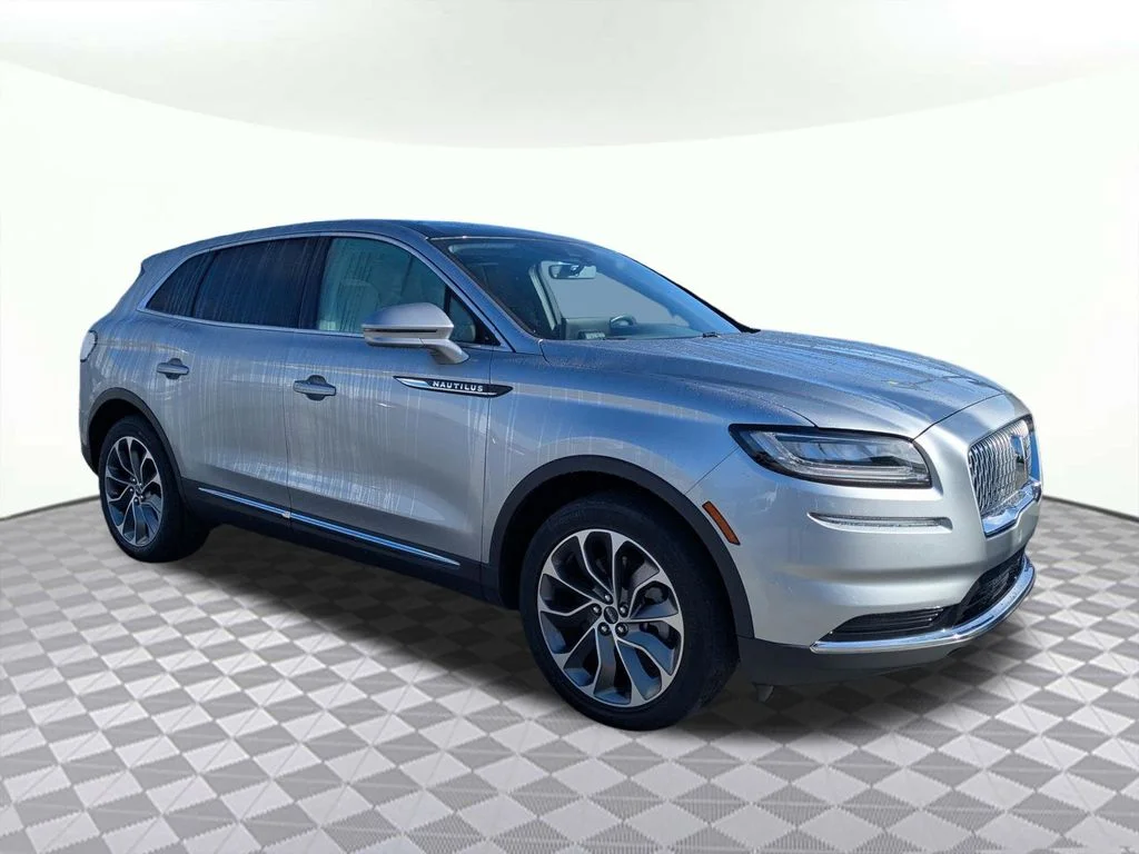 2022 Lincoln Nautilus Reserve FWD's photo