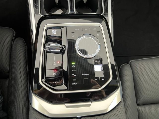 New 2026 Black BMW 740i image 29