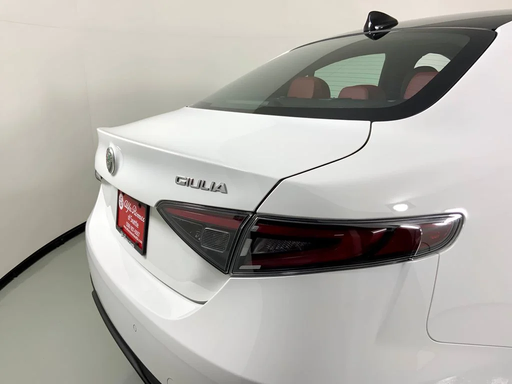 2026 Alfa Romeo Giulia Base - Photo 15