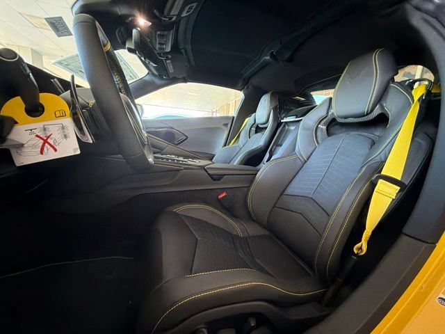 2027 Chevrolet Corvette 2LZ - Photo 12
