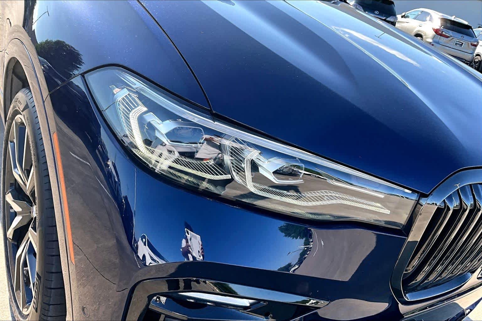 Used 2022 Tanzanite Blue II Metallic BMW xDrive40i image 27