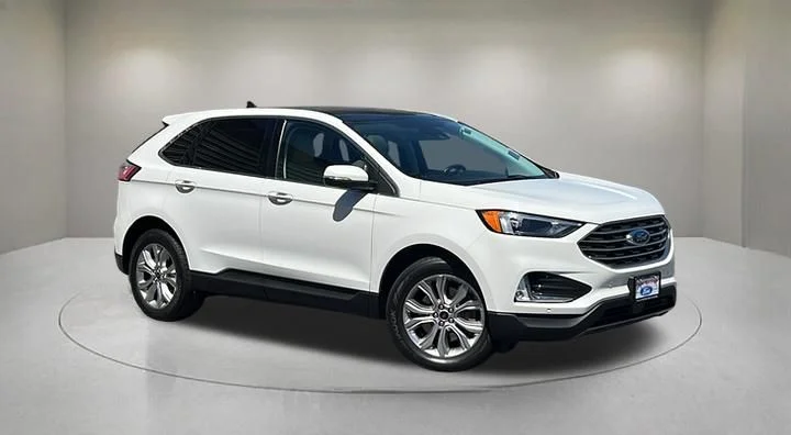 2023 Ford Edge Titanium AWD's photo