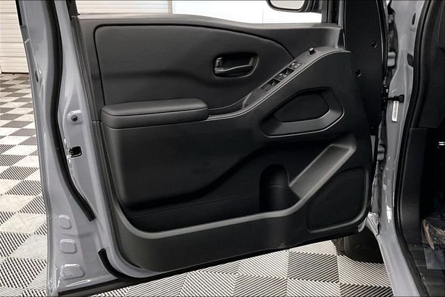 New 2026 Boulder Gray Pearl Nissan SV image 33