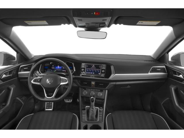 Used 2022 Silver Volkswagen Sport image 4
