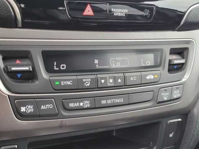 Used 2023  Honda EX-L image 30