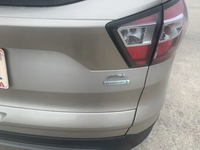 Used 2018 Gold Ford SEL image 8