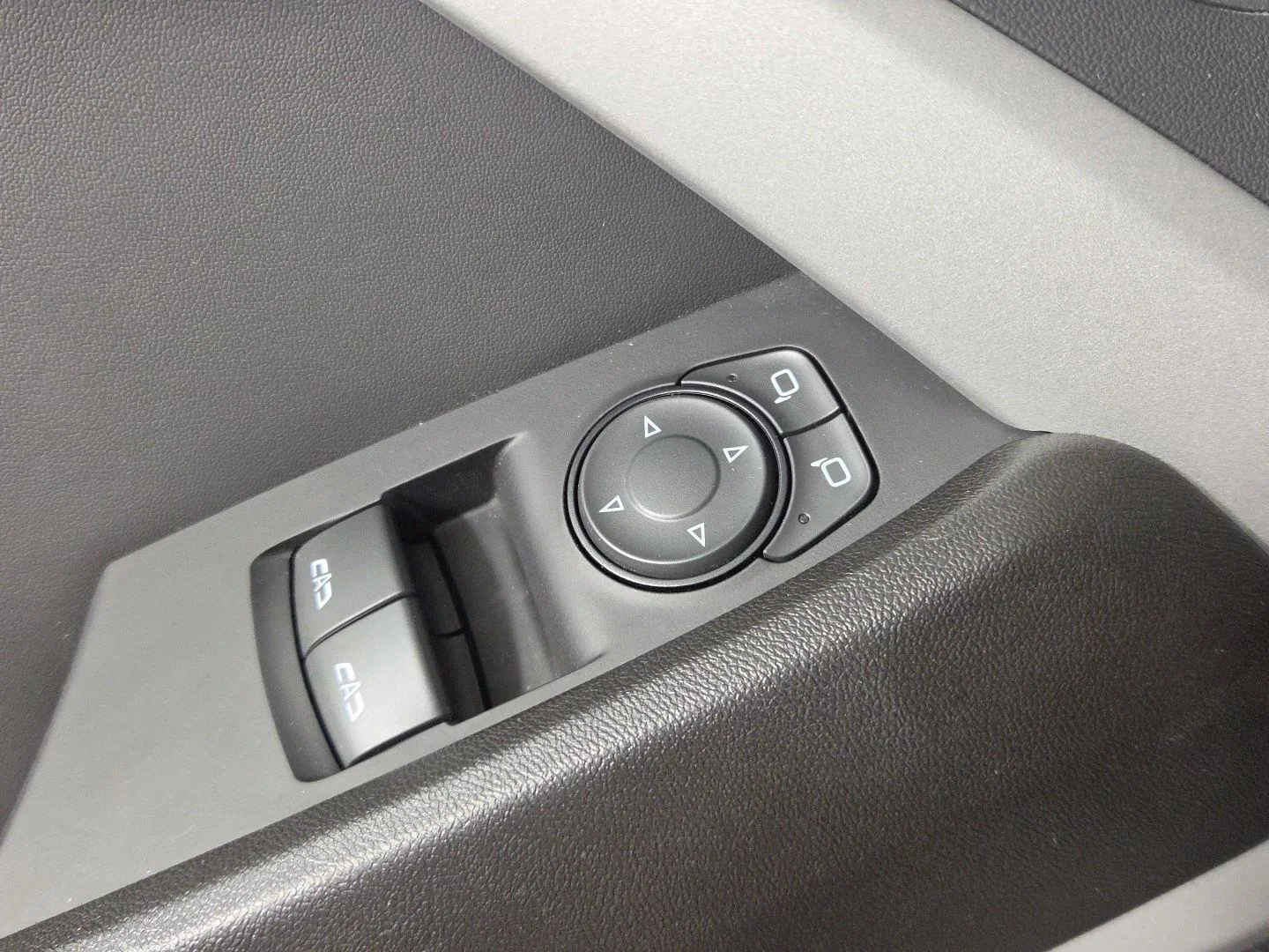 Used 2022 Satin Steel Metallic Chevrolet 1LT image 21