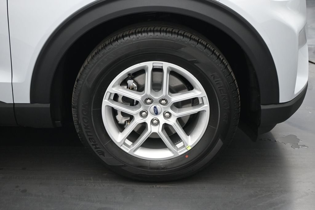 New 2026 Space White Metallic Ford Active image 24