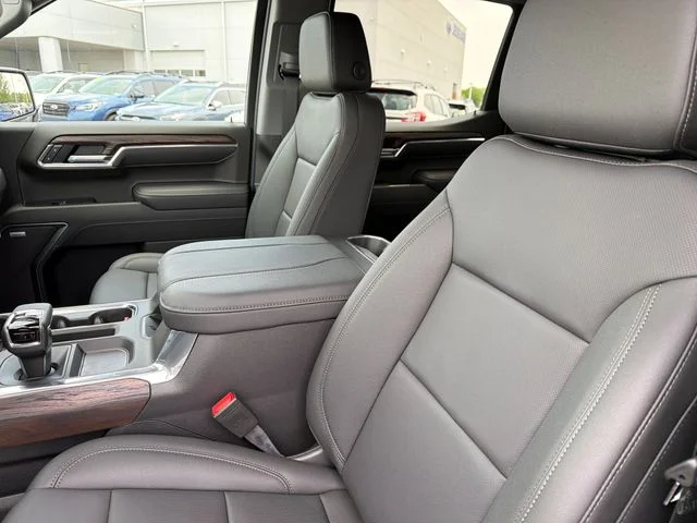 2026 GMC Sierra 1500 SLT - Photo 19