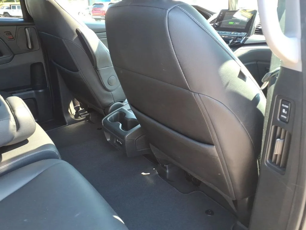 Used 2023 Black Honda EX-L image 28